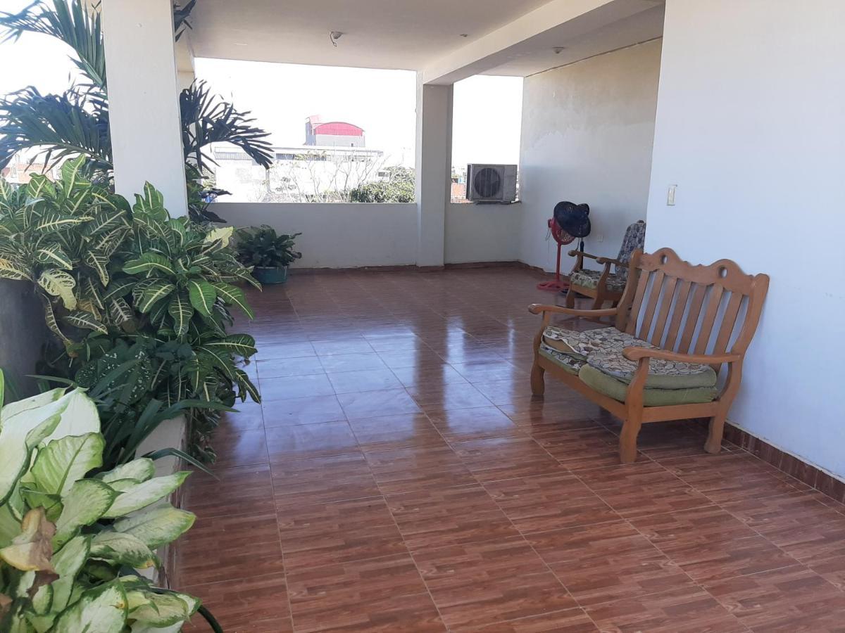 Hospedaje El Emperador Hotell Pucallpa Eksteriør bilde