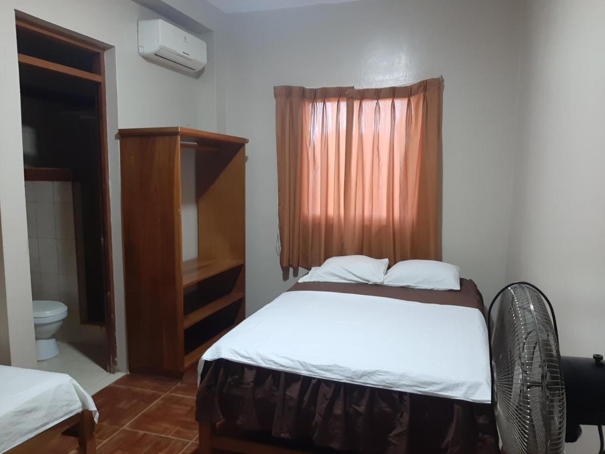 Hospedaje El Emperador Hotell Pucallpa Eksteriør bilde
