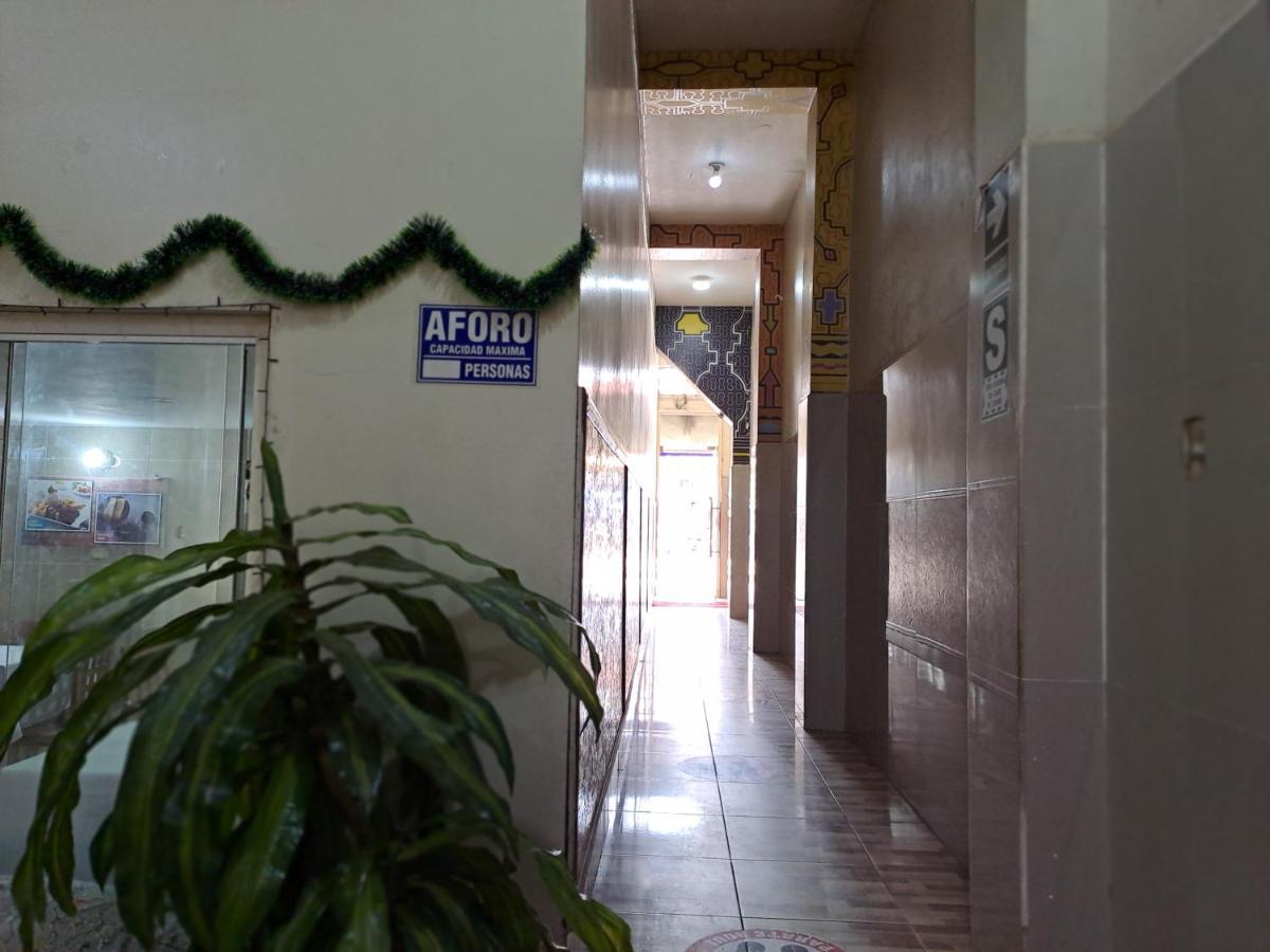 Hospedaje El Emperador Hotell Pucallpa Eksteriør bilde