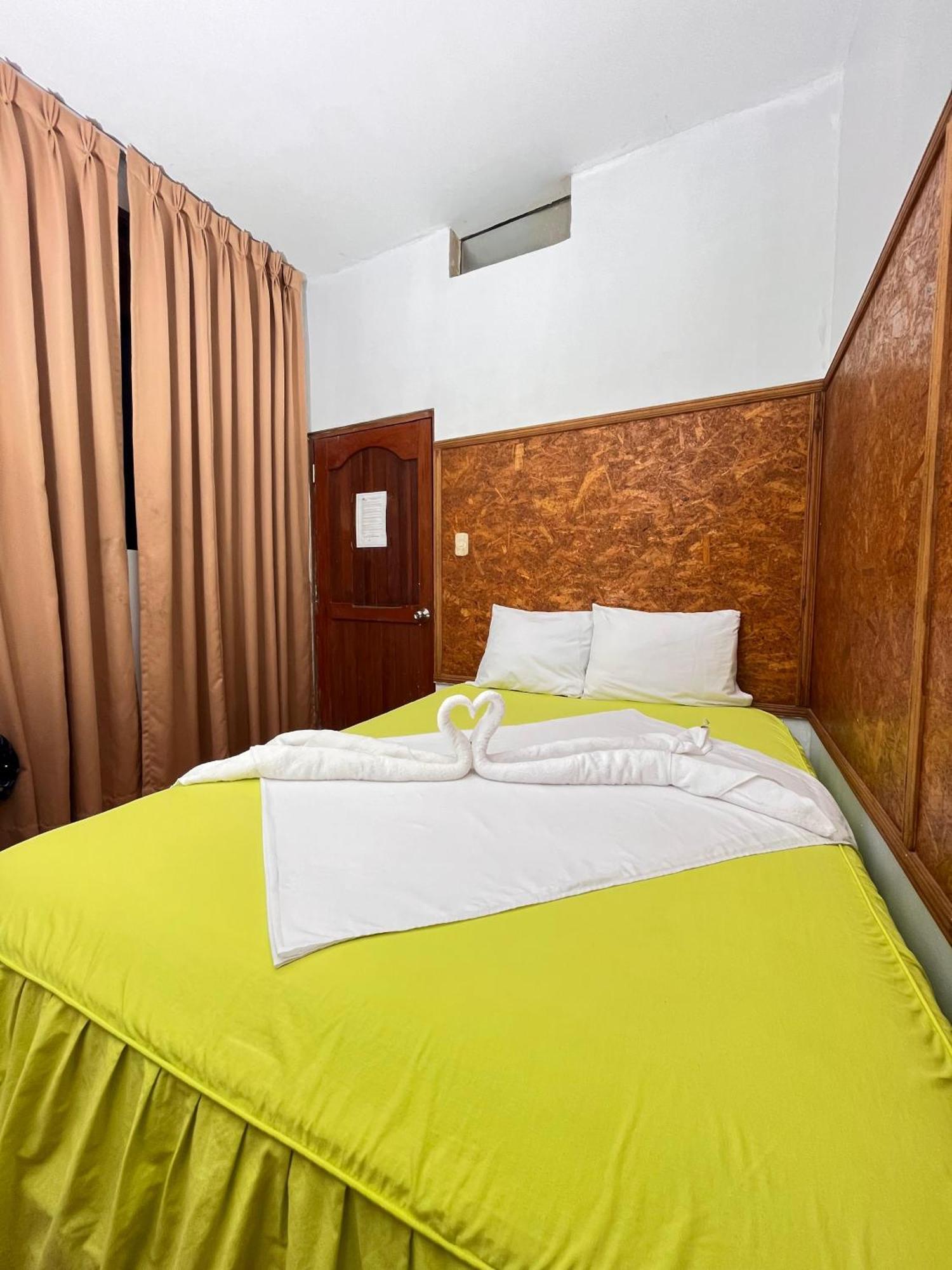 Hospedaje El Emperador Hotell Pucallpa Eksteriør bilde