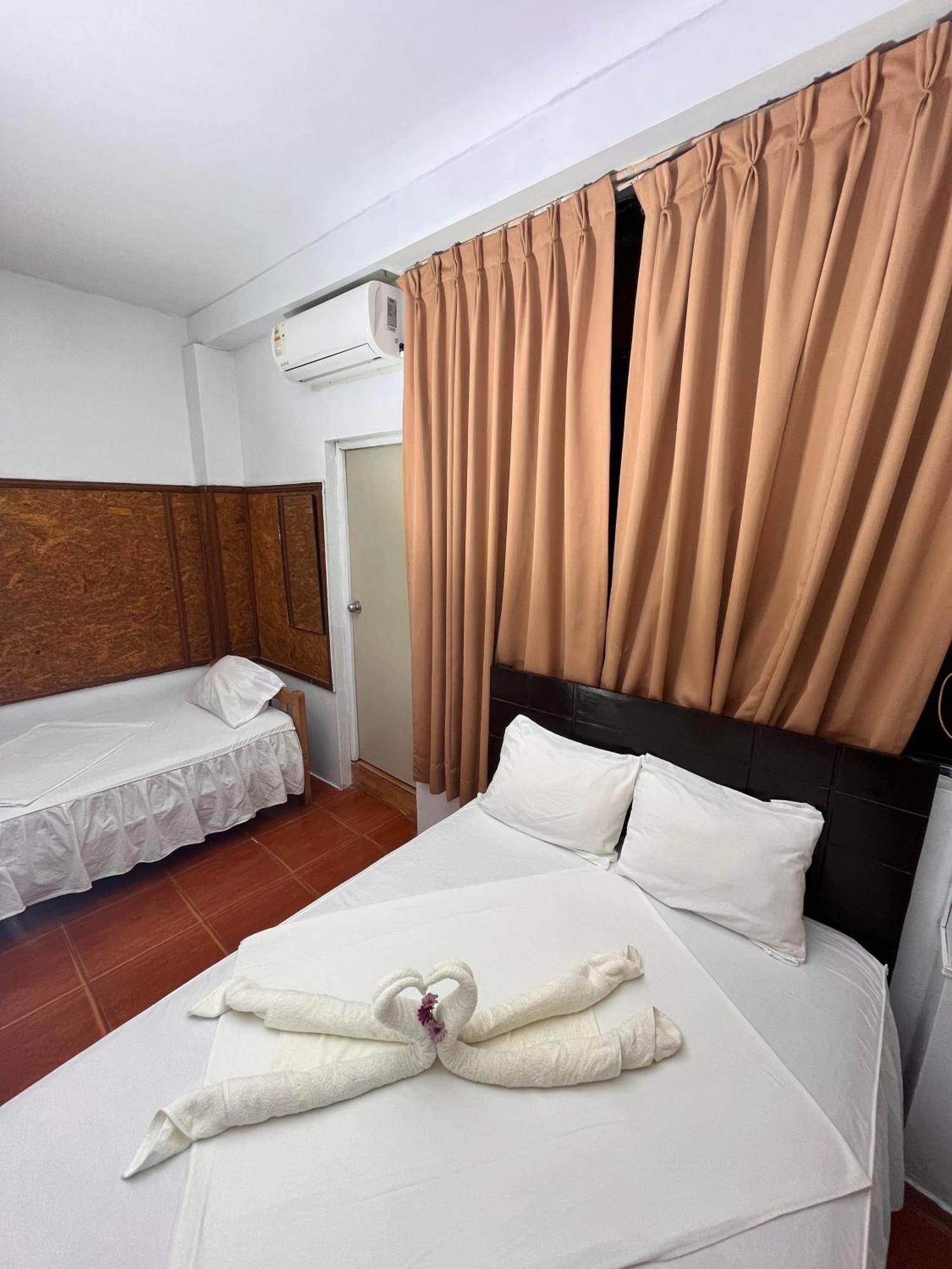 Hospedaje El Emperador Hotell Pucallpa Eksteriør bilde