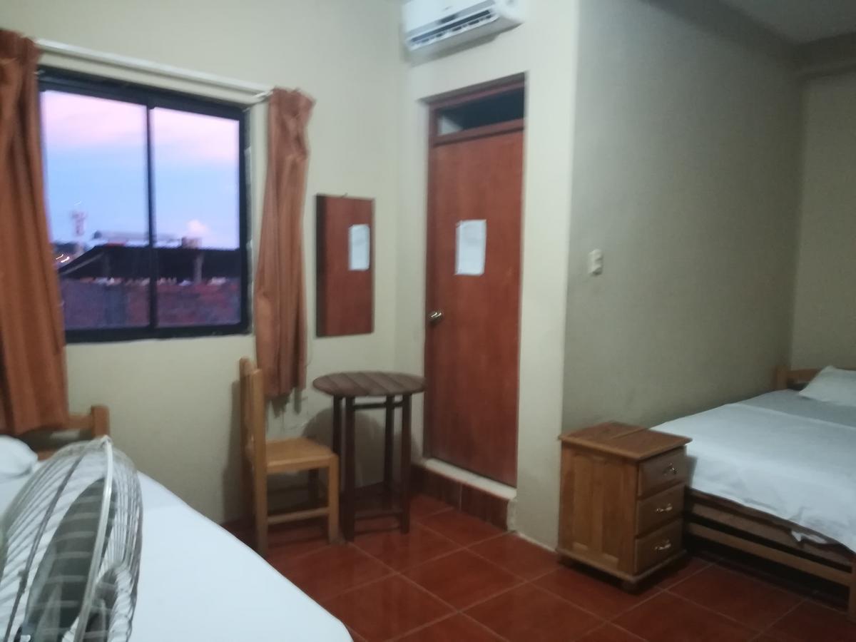 Hospedaje El Emperador Hotell Pucallpa Eksteriør bilde